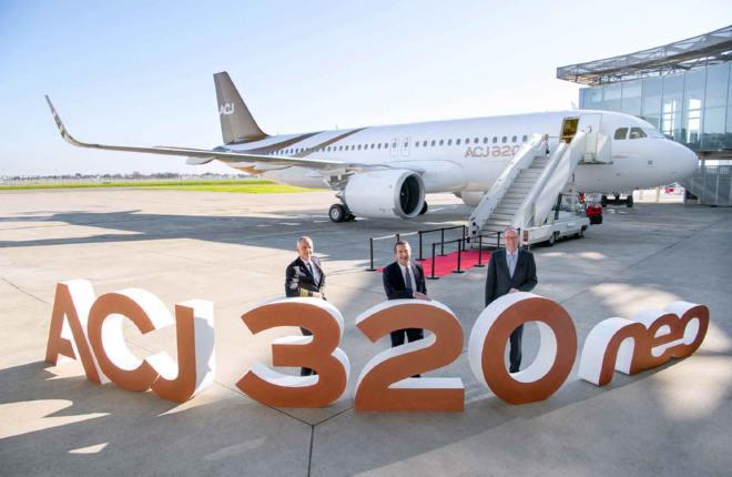 Airbus поставил первый бизнес-джет ACJ320neo