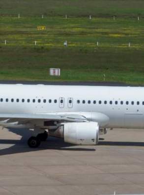 Польский перевозчик LOT полетит на самолетах литовской авиакомпании Avion Express