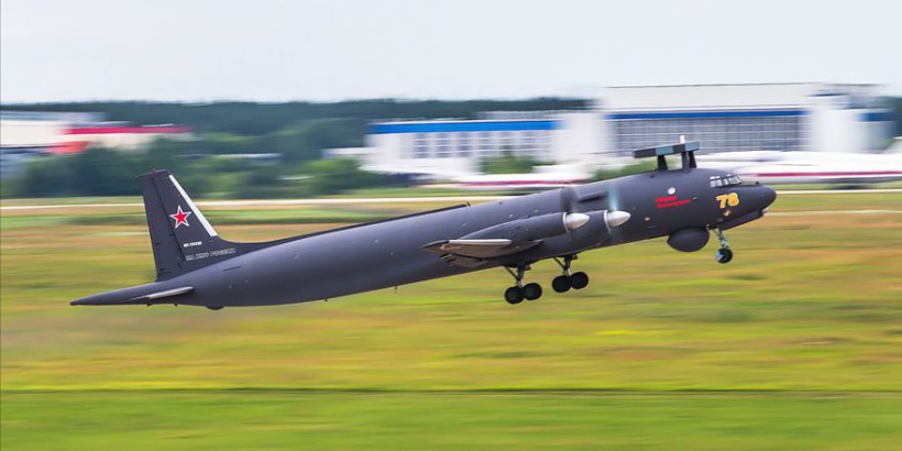 Ил-38 — дальний противолодочный самолёт