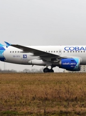 Китайские авиастроители остановили кипрскую авиакомпанию Cobalt Air