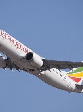 Анализ данных о катастрофе Boeing 737 MAX в Эфиопии указывает на отделение флюгера