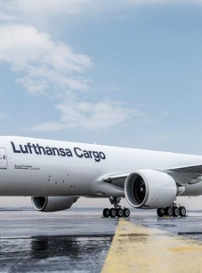 Lufthansa Cargo сокращает расписание из-за падения спроса на грузовые авиаперевозки