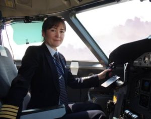 Первая женщина-пилот АК «Якутия» выполнила полёт в качестве командира самолёта DASH Q-300