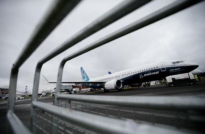 Самолеты Boeing 737MAX вернутся в небо не ранее, чем в начале 2020 г.