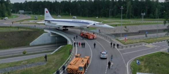 В Жуковском идёт монтаж памятника самолёту Ту-144