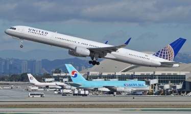 FAA и EASA обязали эксплуатантов Boeing 757 провести проверку компонентов элерона