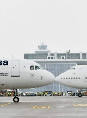 Чистая прибыль группы Lufthansa упала на 70%