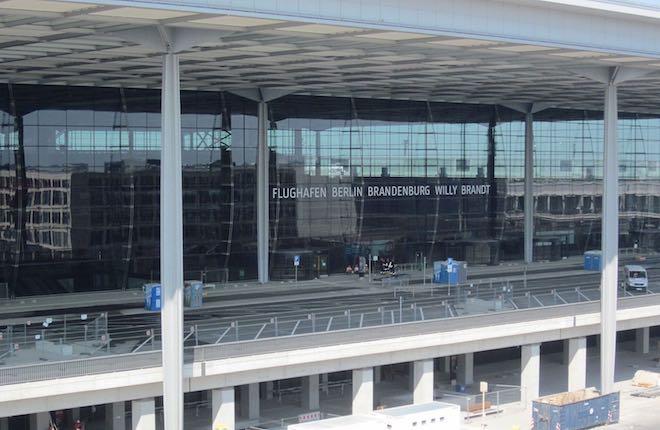 Новый аэропорт Берлина приступил к эксплуатационным испытаниям