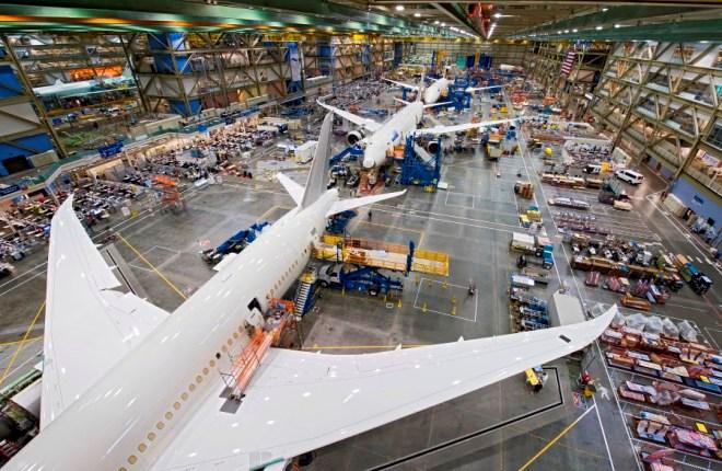 Boeing сократит производство самолетов 787 Dreamliner