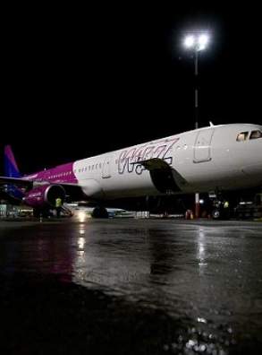 Wizz Air UK начала полеты в Москву и Санкт-Петербург