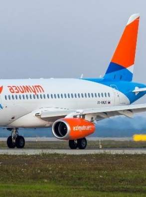 Авиакомпания "Азимут" ввела в расписание десятый Superjet 100