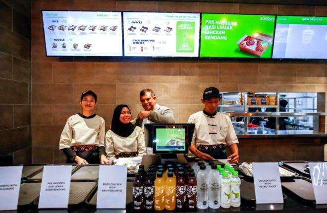 Авиакомпания AirAsia открыла свой первый фастфуд-ресторан