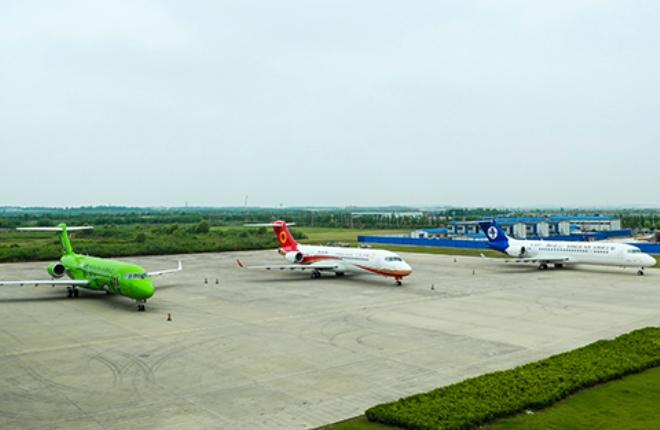 Корпорация COMAC передала заказчикам еще три самолета ARJ21-700