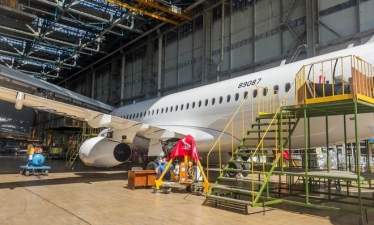 «Якутия» станет первым клиентом нового сервисного центра самолетов Superjet 100 в Комсомольске-на-Амуре