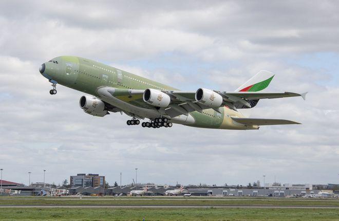 Последний серийный Airbus A380 улетел из Тулузы