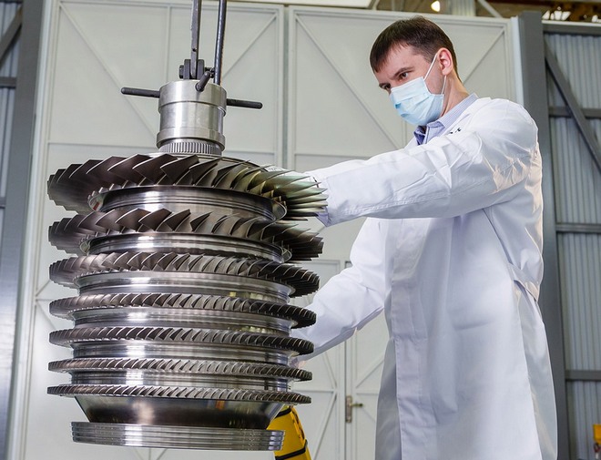 Изготовлены основные узлы газогенератора нового российского двигателя для самолета Superjet 100