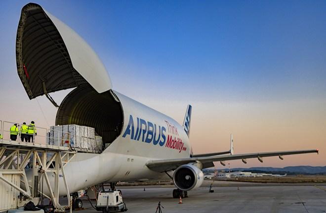 На российский рынок негабаритных грузов выйдут самолеты Airbus Beluga ST
