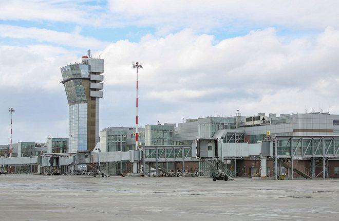 От радикального падения перевозок екатеринбургский аэропорт удержали полеты в ближнее зарубежье