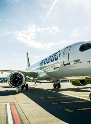 Авиакомпания airBaltic сдаст в мокрый лизинг более трети своего флота