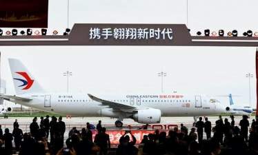 Стартовый заказчик получил китайский самолет C919 в двухклассной, а не монокомпоновке