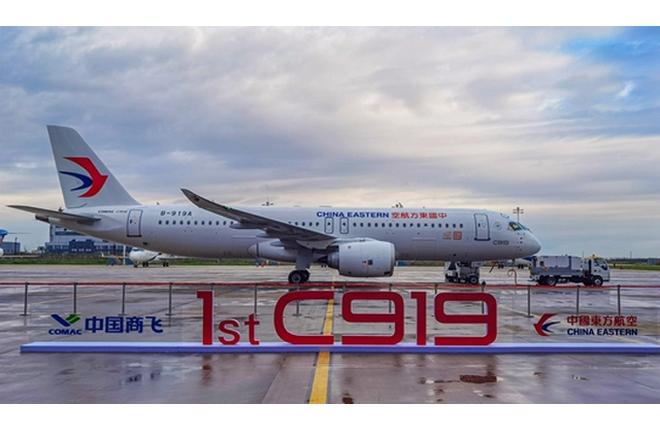 Первый китайский среднемагистральный самолет C919 приступил к коммерческой эксплуатации