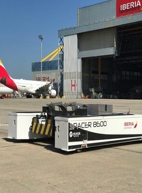Iberia приобрела беспилотные буксиры pushback, чтобы отодвинуть свои самолеты семейства А320
