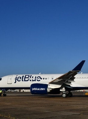 Первый в истории Airbus A220 авиакомпании JetBlue