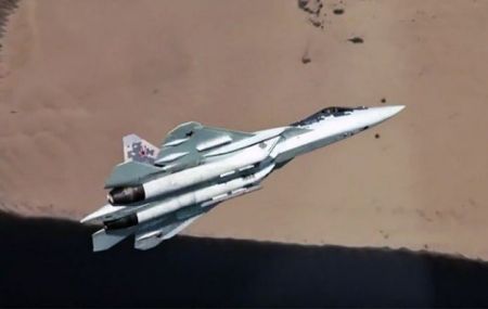 фото истребитель Су-57