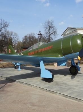 НАЗ «Сокол» отреставрировал макет Ла-7 в Нижегородском кремле