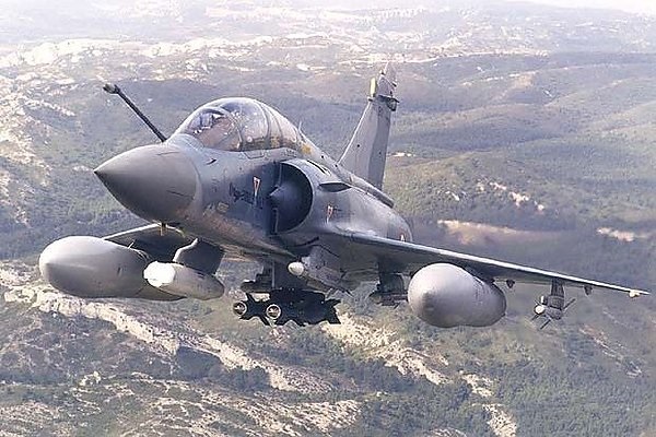 Истребитель Mirage 2000