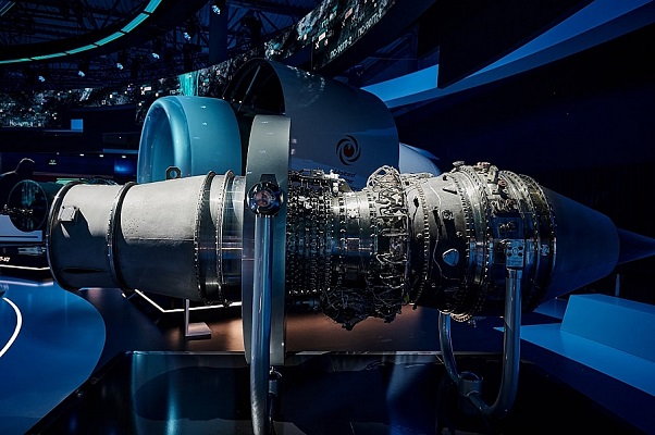 Ростех завершил испытания второго газогенератора российского двигателя для SuperJet фото Ростеха