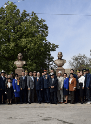 В пригороде Бишкека открыт памятник летчику-штурмовику Герою Советского Союза Исмаилбеку Таранчиеву