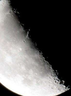В РАН заявили, что возвращение лунной программы является приоритетом России в освоении космоса