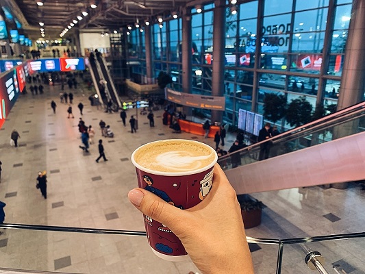 Сорок пять тысяч чашек кофе ежедневно выпивают пассажиры аэропорта Домодедово