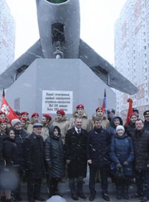 Военнослужащие ВКС приняли участие в торжественном открытии экспоната истребителя-перехватчика МиГ-19П