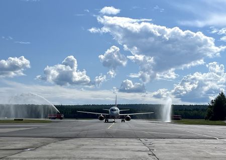 «Россия» выполнила первый рейс из аэропорта Красноярск в Горно-Алтайск